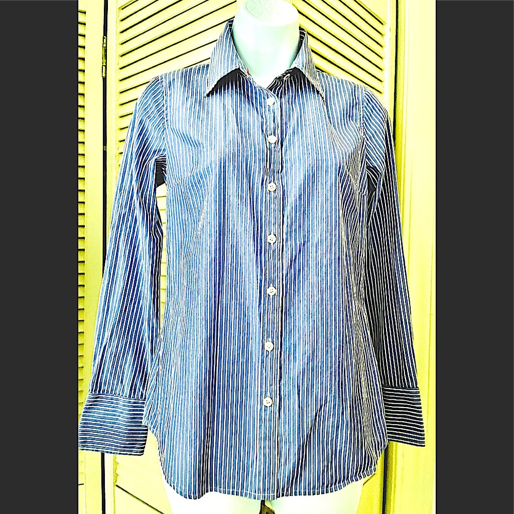j Crew classic 💯% cotton long sleeve 3 button cuff 8 button front striped shirt